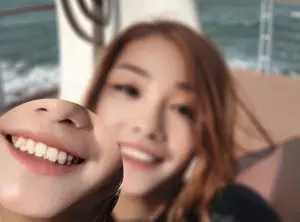 le deepfake @azusagakuyuki montre quelques problèmes d'alignement avec le visage de Zonggu