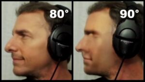 Le visage de Tom Cruise est visible quand la tête de l'interlocuteur est tournée à 80° mais disparait quand l'angle est de 90°.